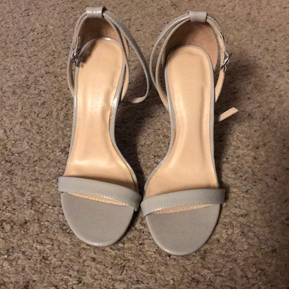 Ankle strap heels, gray, size 5